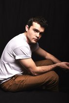 阿尔登·埃伦瑞奇 Alden Ehrenreich
