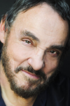 约翰·瑞斯-戴维斯 John Rhys-Davies