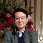 殷天正