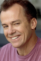 迈克尔·奥吉弗 Michael O'Keefe