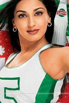 索娜丽·本达里 Sonali Bendre