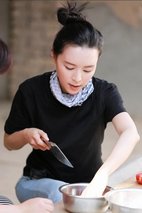 《熟悉的味道》张静初曝男友标准 难掩恨嫁心 剧照