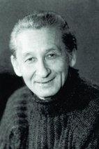 邱岳峰 Yuefeng Qiu
