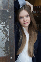 乌苏拉·帕克 Ursula Parker