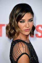 杰西卡·斯佐尔 Jessica Szohr