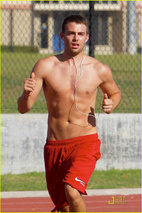 乔纳森·本内特 Jonathan Bennett