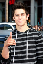 大卫·亨瑞 David Henrie