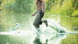 《金氏漂流记》海报