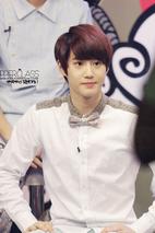 金俊勉 SUHO