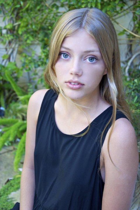 格瑞思·范·迪恩 Grace Van Dien