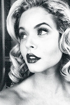 萨莎·皮特丝 Sasha Pieterse