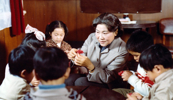 《泉水叮咚》剧照