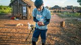 《我们的法则》熊黛林再爆发变抓鸡女神 吴奇隆尴尬被甩牛粪 剧照