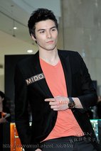 凤小岳 Rhydian Vaughan