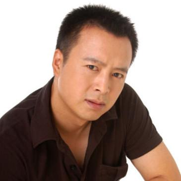董成
