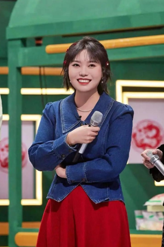 李雪琴