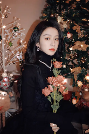 李瑶英