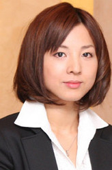 小出早织