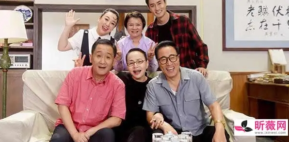年底国产好剧太多，但这一部非看不可