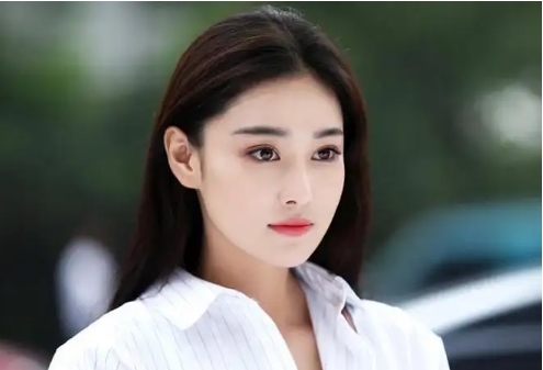 张馨予换脸法术，演员全员颜值低谷……